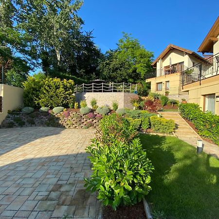 Terrasun Apartments Балатонсарсо Екстериор снимка