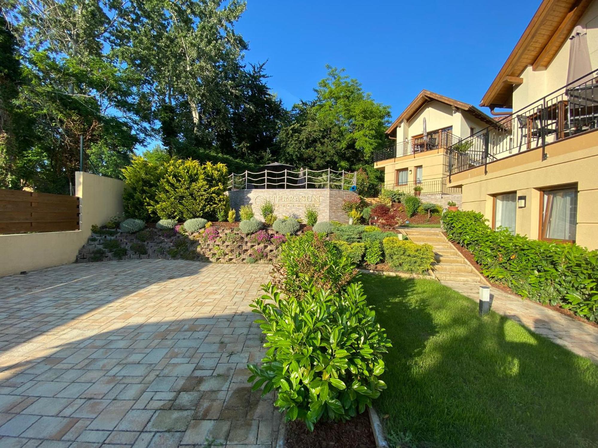 Terrasun Apartments Балатонсарсо Екстериор снимка
