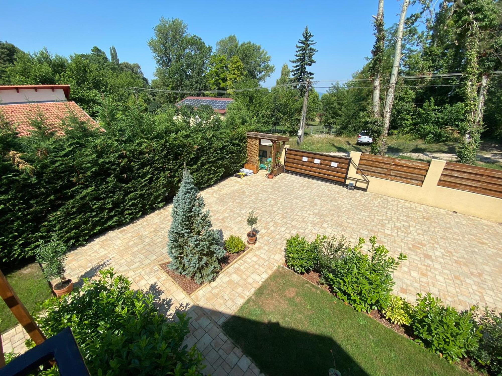 Terrasun Apartments Балатонсарсо Екстериор снимка